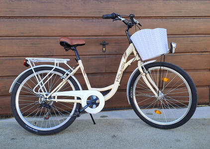 26-as, váltós női kerékpár 01